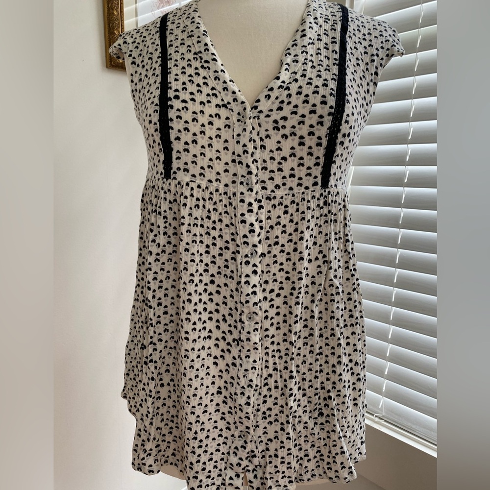 Black and cream Patterned Sleeveless tunic top